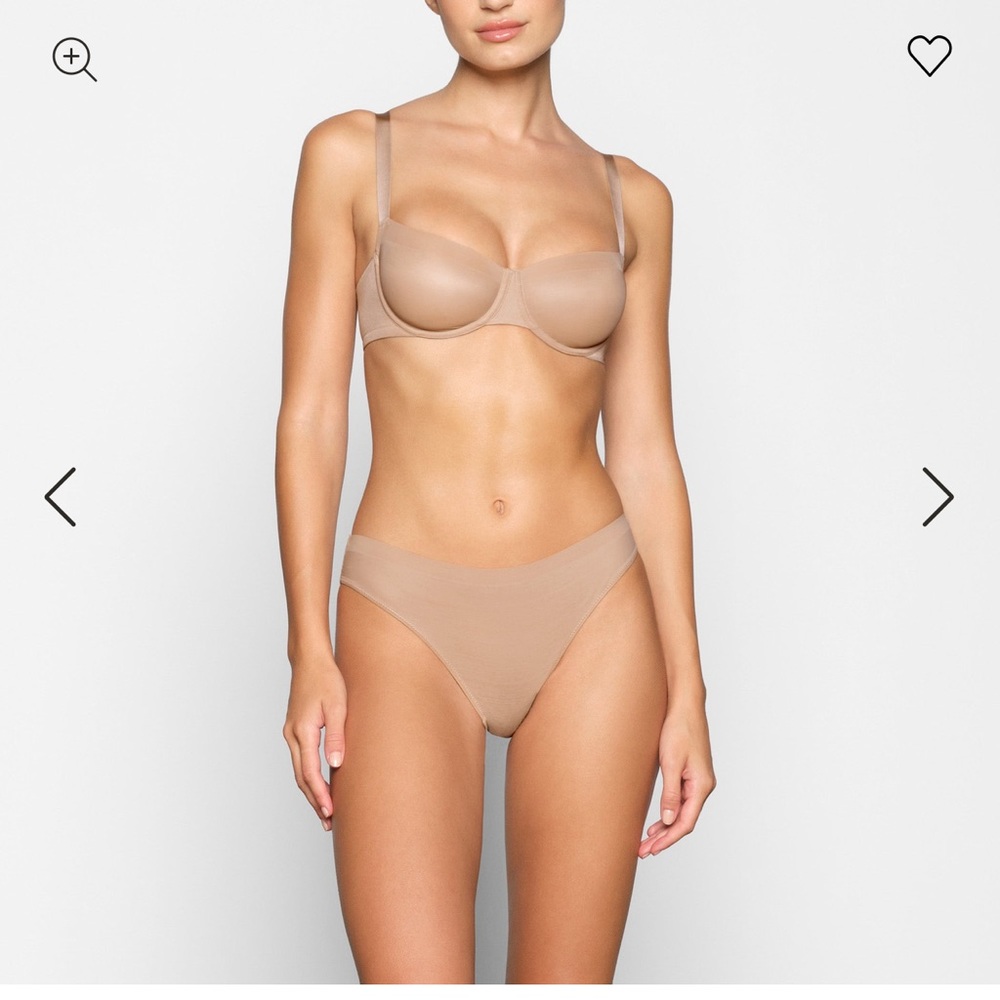 Skims Unlined balconette bra. NWT. Size 34DD